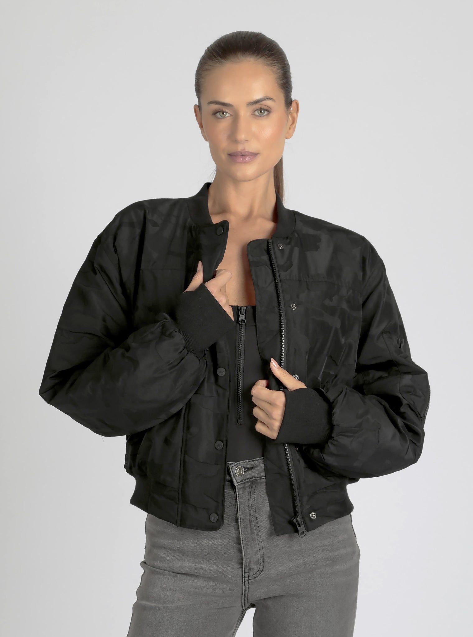 Logan Camo Bomber - Blanc Noir Online Store