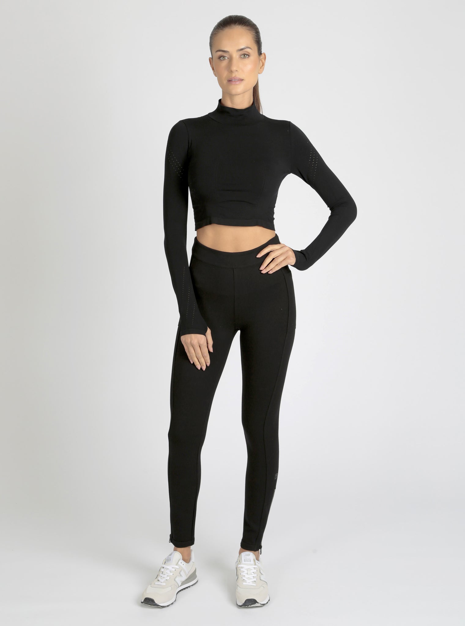 Seamless Mock - Blanc Noir Online Store
