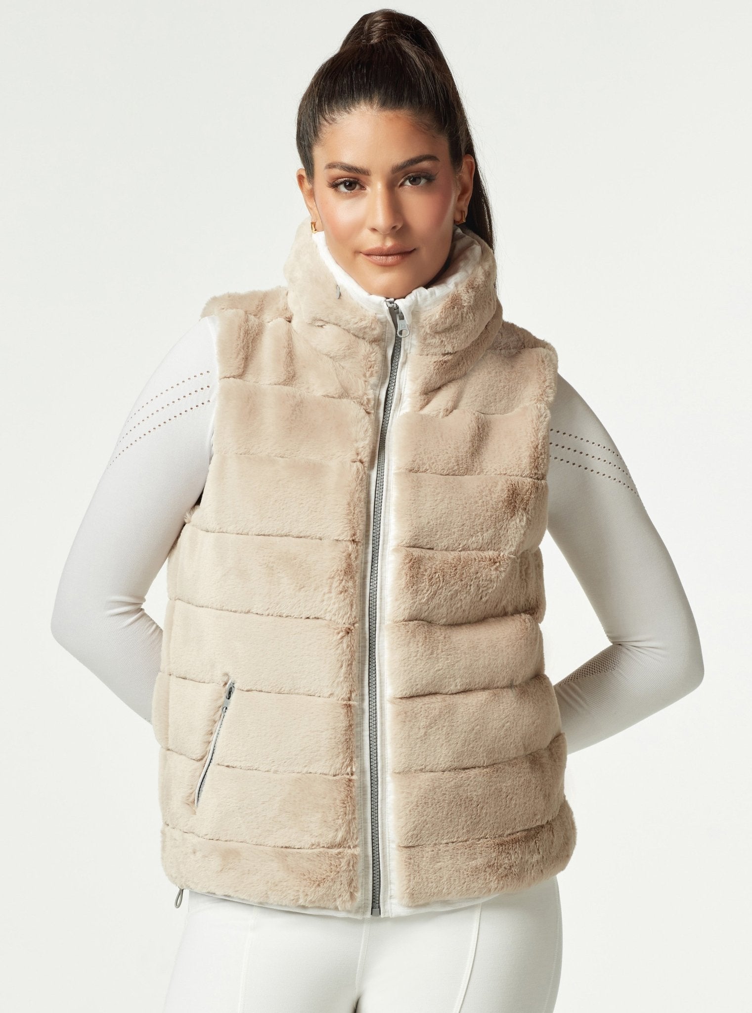 Adventurer Puffer Vest Blanc Noir Online Store