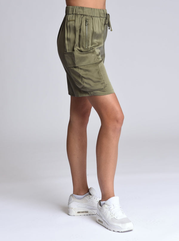 Chelsea Silk Bermuda Short - Blanc Noir Online Store