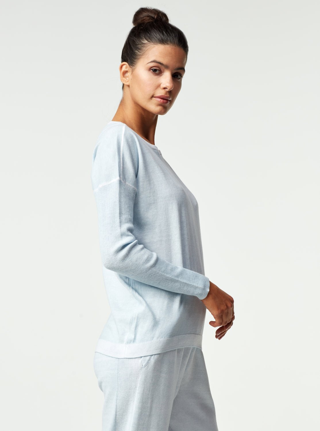 HUNTRESS BOYFRIEND SWEATER - Blanc Noir Online Store