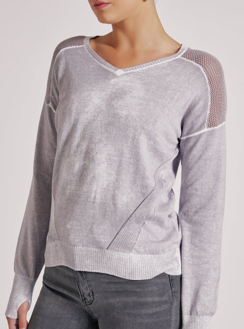 V-NECK HUNTRESS SWEATER - Blanc Noir Online Store