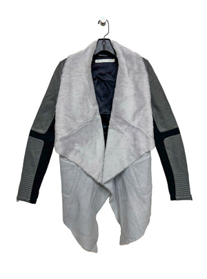 VAULT16 Drape Front With Fur