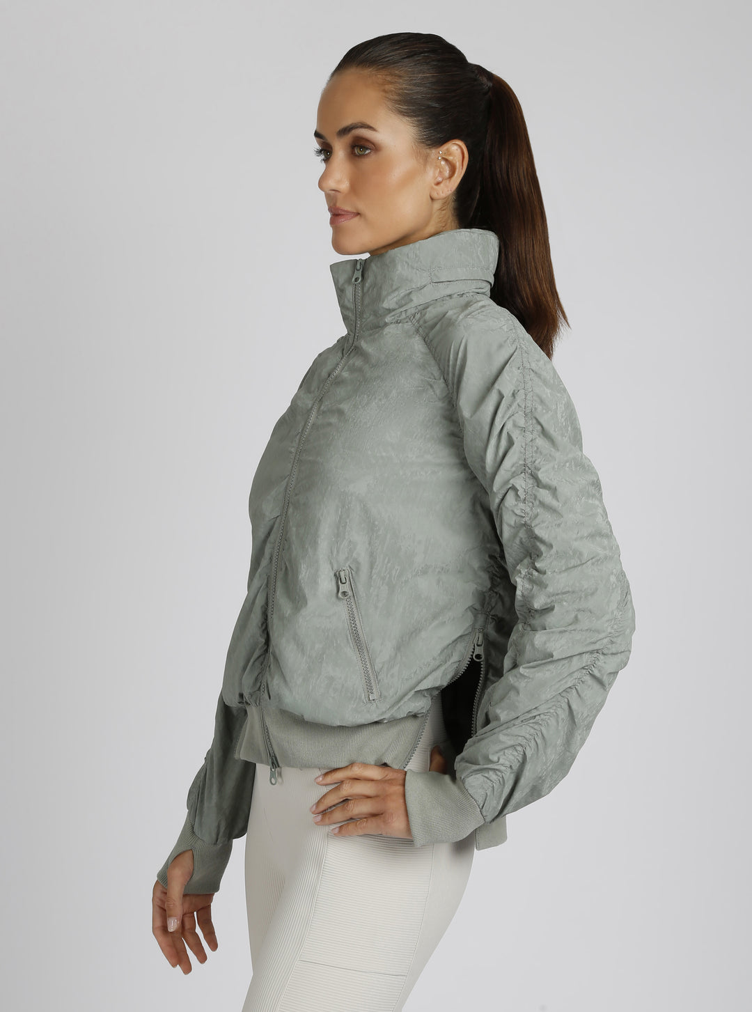 Regina Bomber - Blanc Noir Online Store