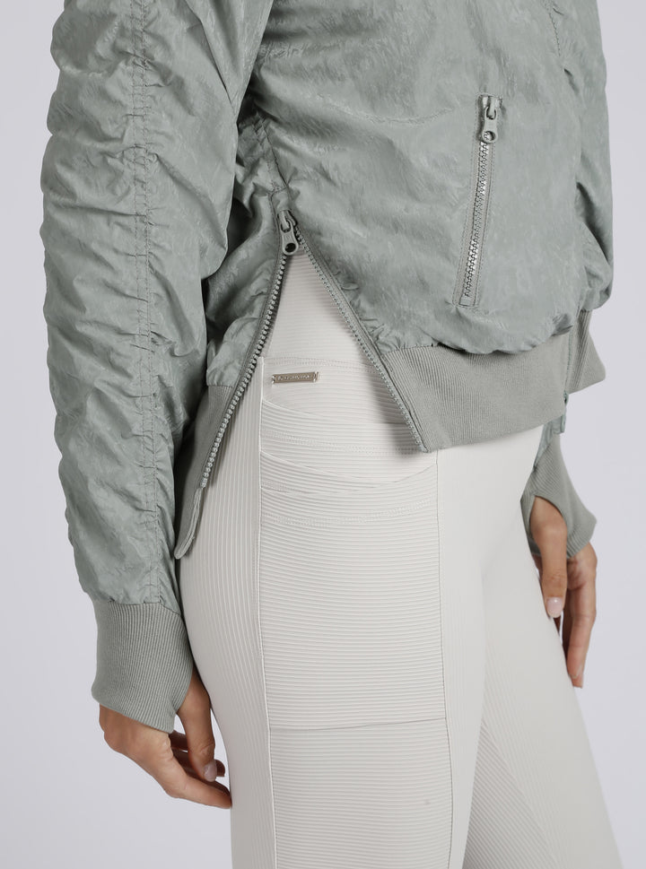 Regina Bomber - Blanc Noir Online Store