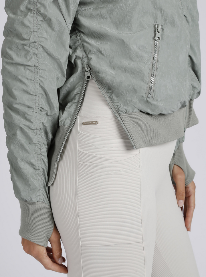 Regina Bomber - Blanc Noir Online Store