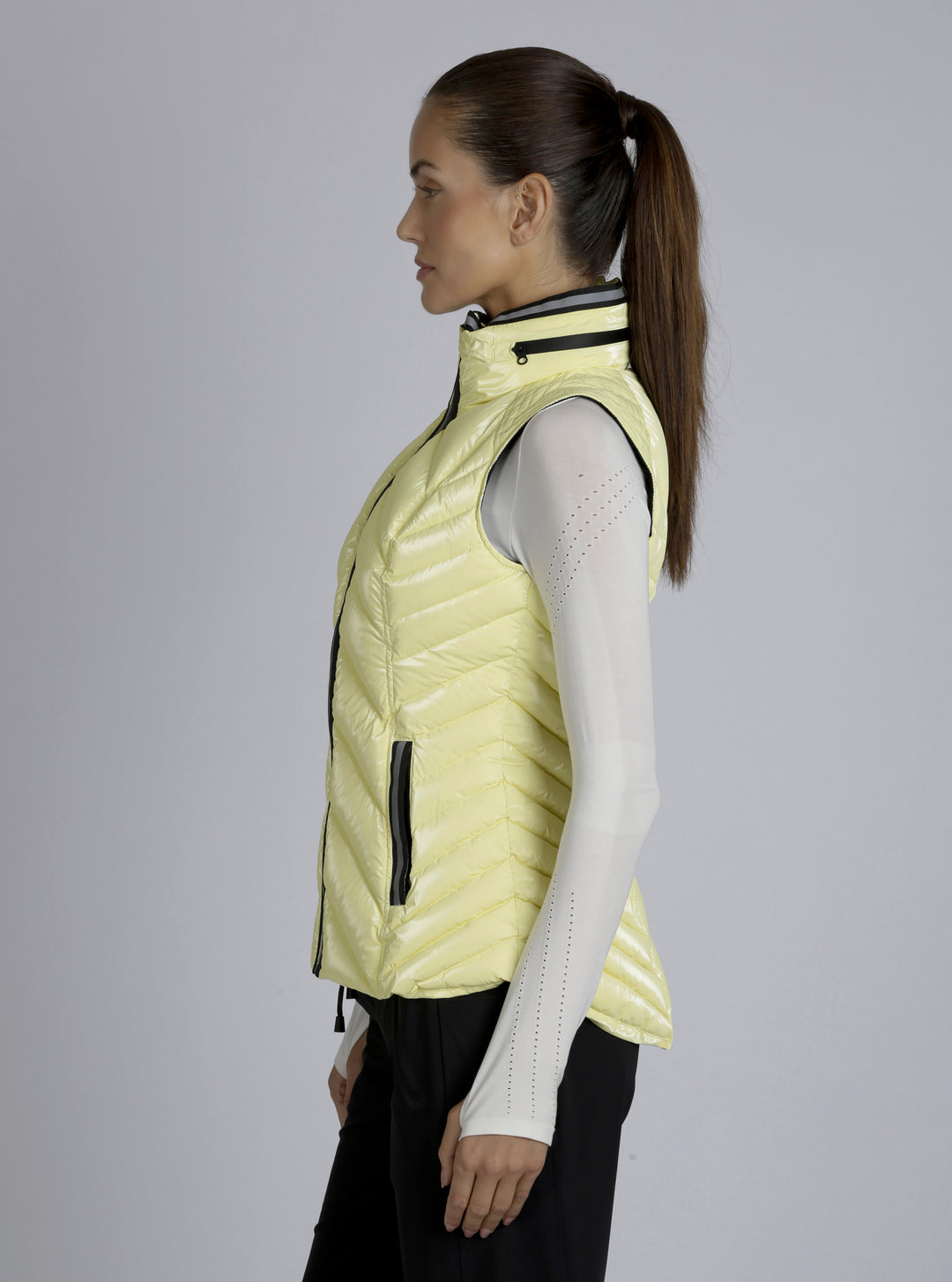 Super Hero Down Filled Vest - Blanc Noir Online Store