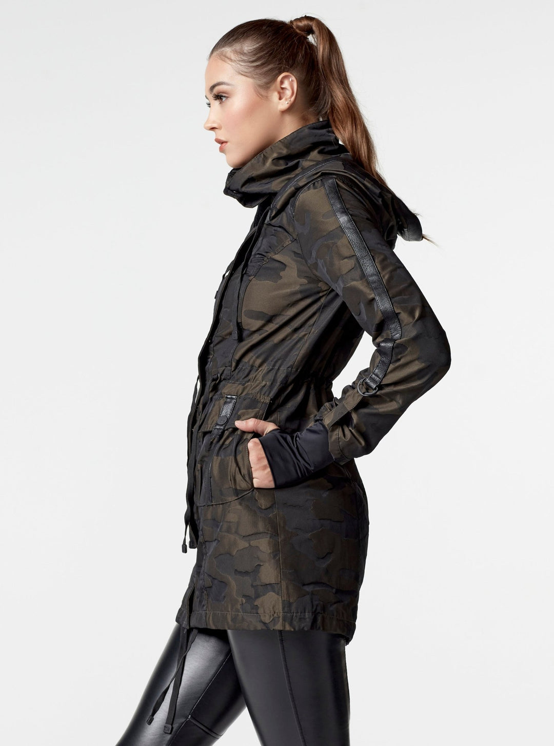 Camo Anorak - True Camo - Blanc Noir Online Store