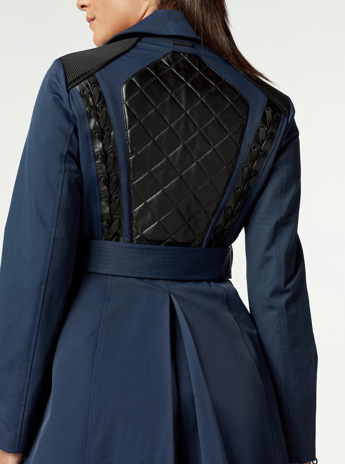 COLLABORATOR QUILTED-BACK TRENCH - Blanc Noir Online Store