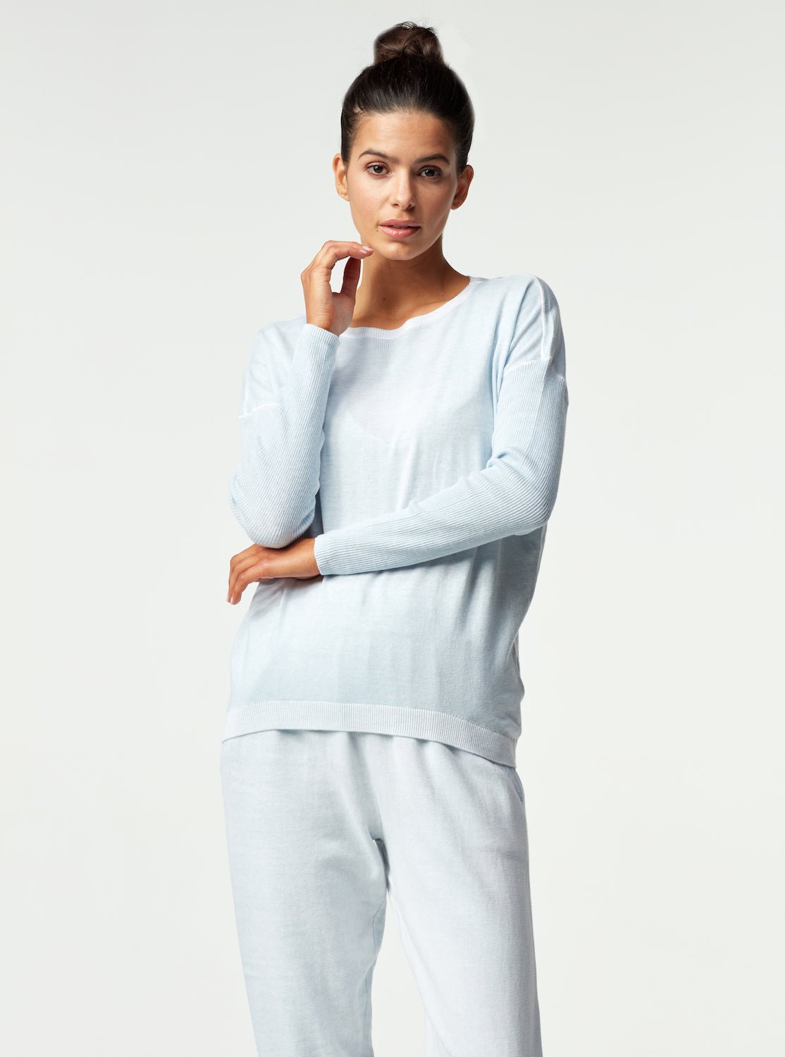 HUNTRESS BOYFRIEND SWEATER - Blanc Noir Online Store