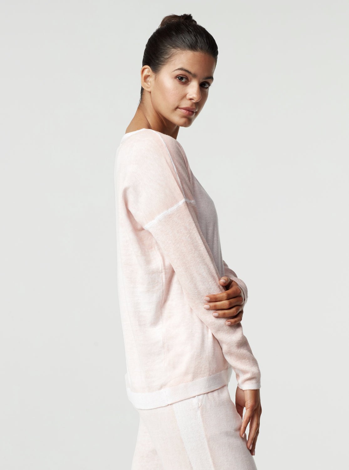 HUNTRESS BOYFRIEND SWEATER - Blanc Noir Online Store