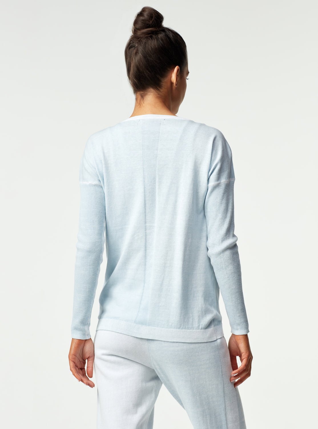 HUNTRESS BOYFRIEND SWEATER - Blanc Noir Online Store