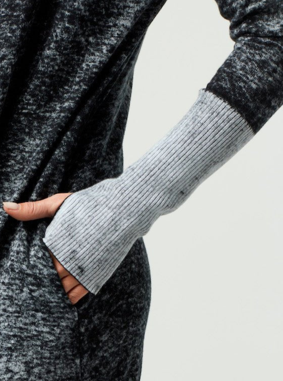 Huntress Cardigan - Black