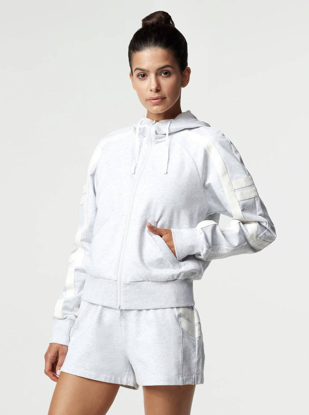 Maitri Hoodie - Blanc Noir Online Store