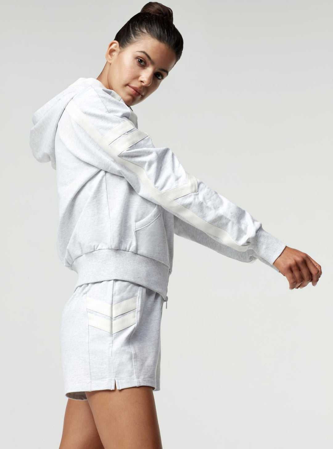 Maitri Hoodie - Blanc Noir Online Store