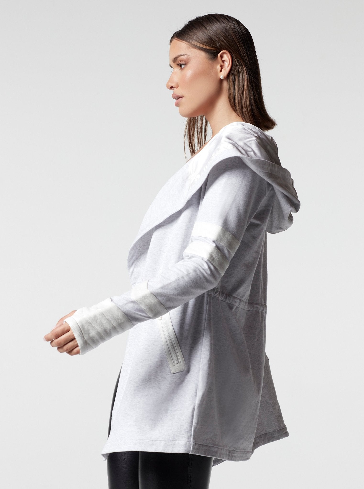 MAITRI TRAVELER JACKET - Blanc Noir Online Store