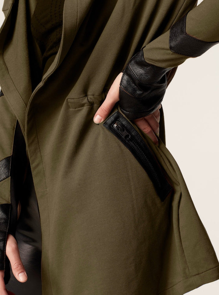 MAITRI TRAVELER JACKET - Blanc Noir Online Store