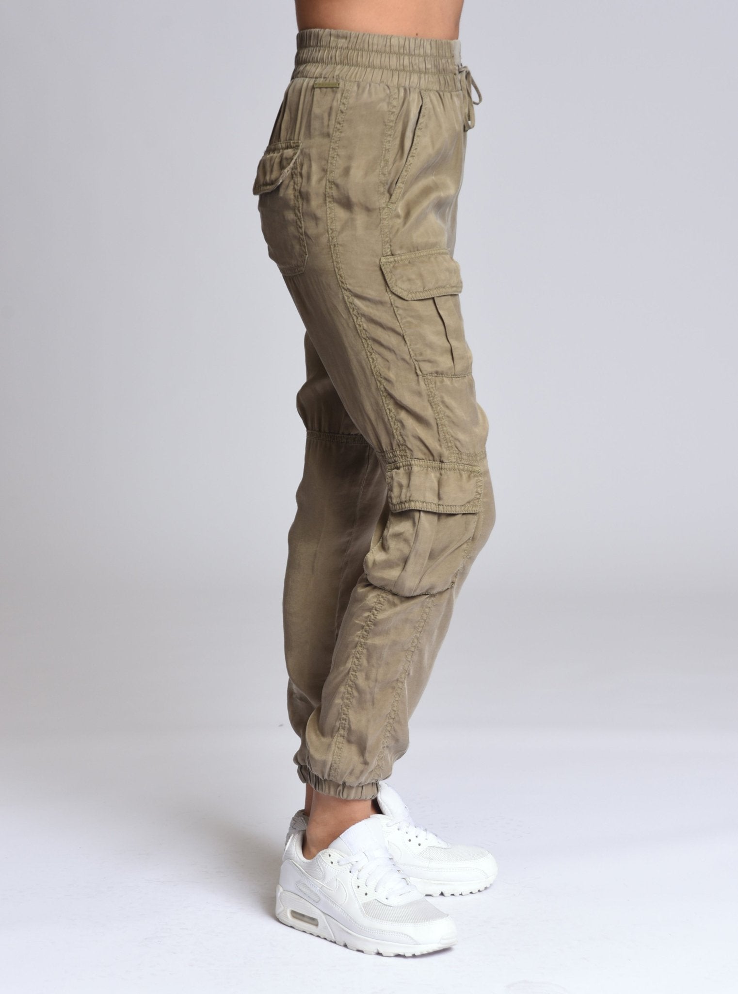 Phoenix Tencel Cargo Jogger Blanc Noir Online Store