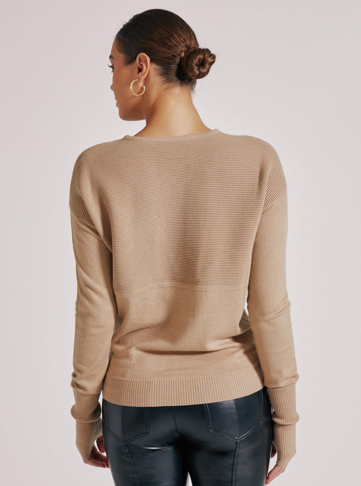 PORTOLA V NECK - Blanc Noir Online Store