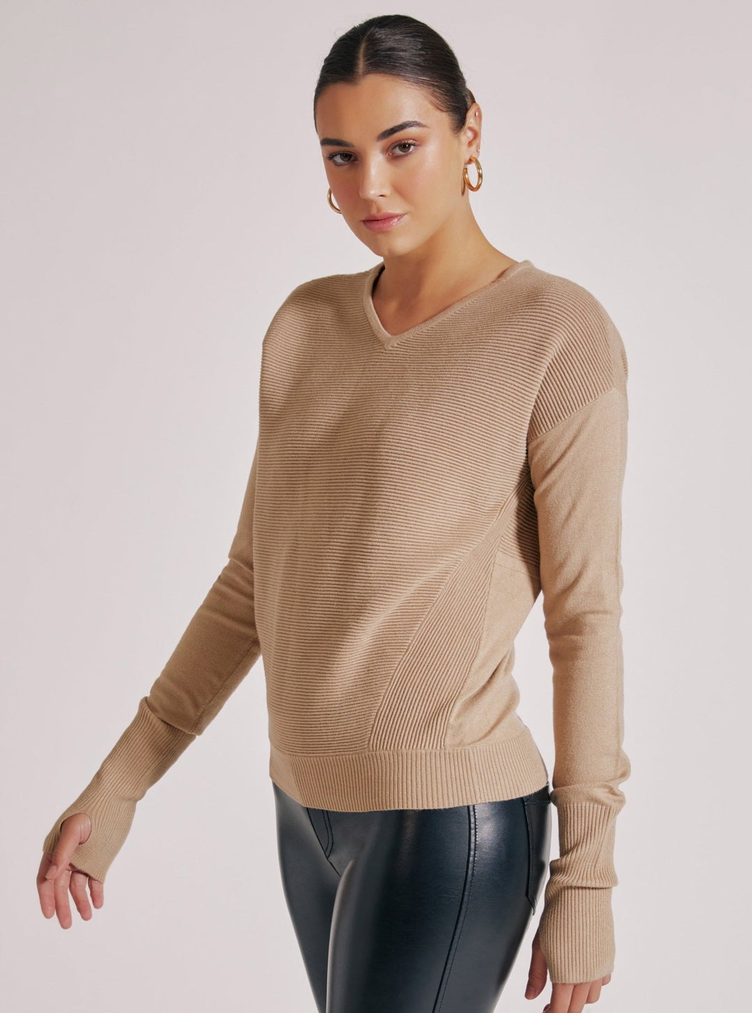 PORTOLA V NECK - Blanc Noir Online Store