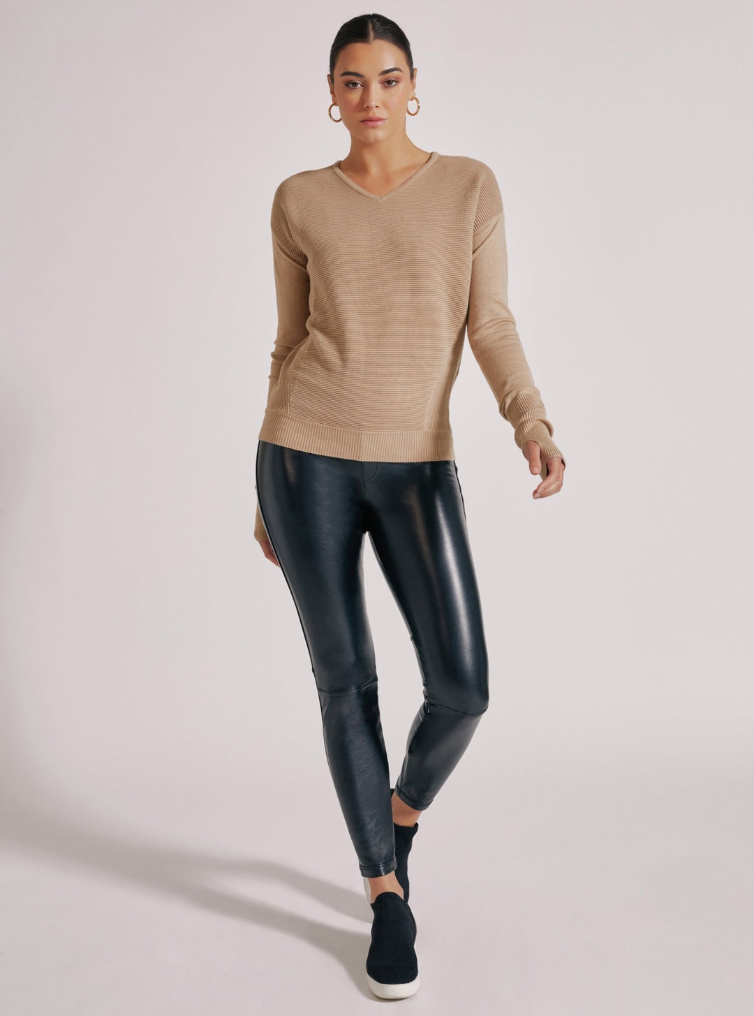 PORTOLA V NECK - Blanc Noir Online Store