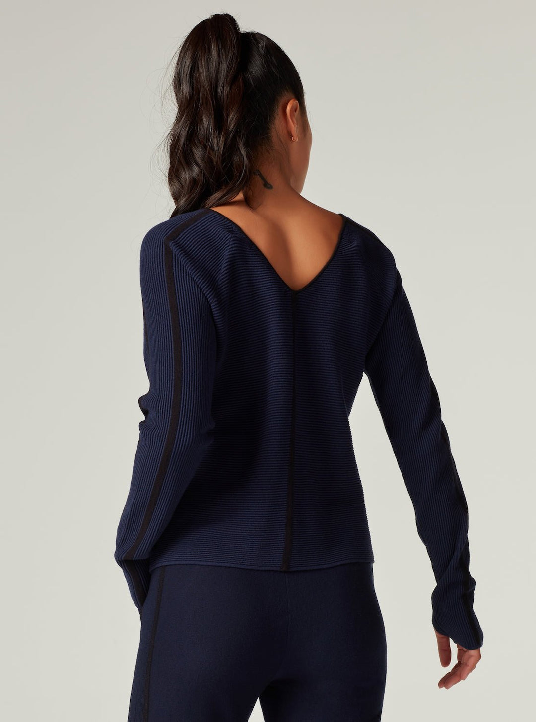 Portola V Neck Sweater - Dress Blues - Blanc Noir Online Store