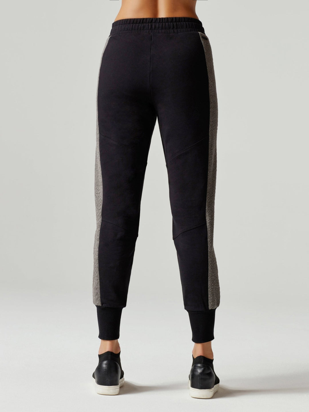 SNAKE JACQUARD JOGGER - Blanc Noir Online Store